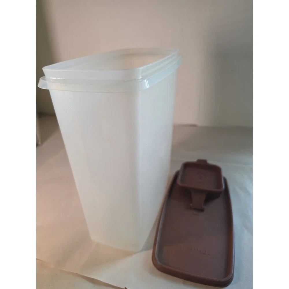 Vintage Large Tupperware Cereal Keepers 1588-3 W/Lid  Brown Storage